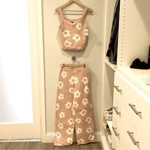 Sanctuary 2 Piece Flower Sweater Knit Pink And White PJ Set